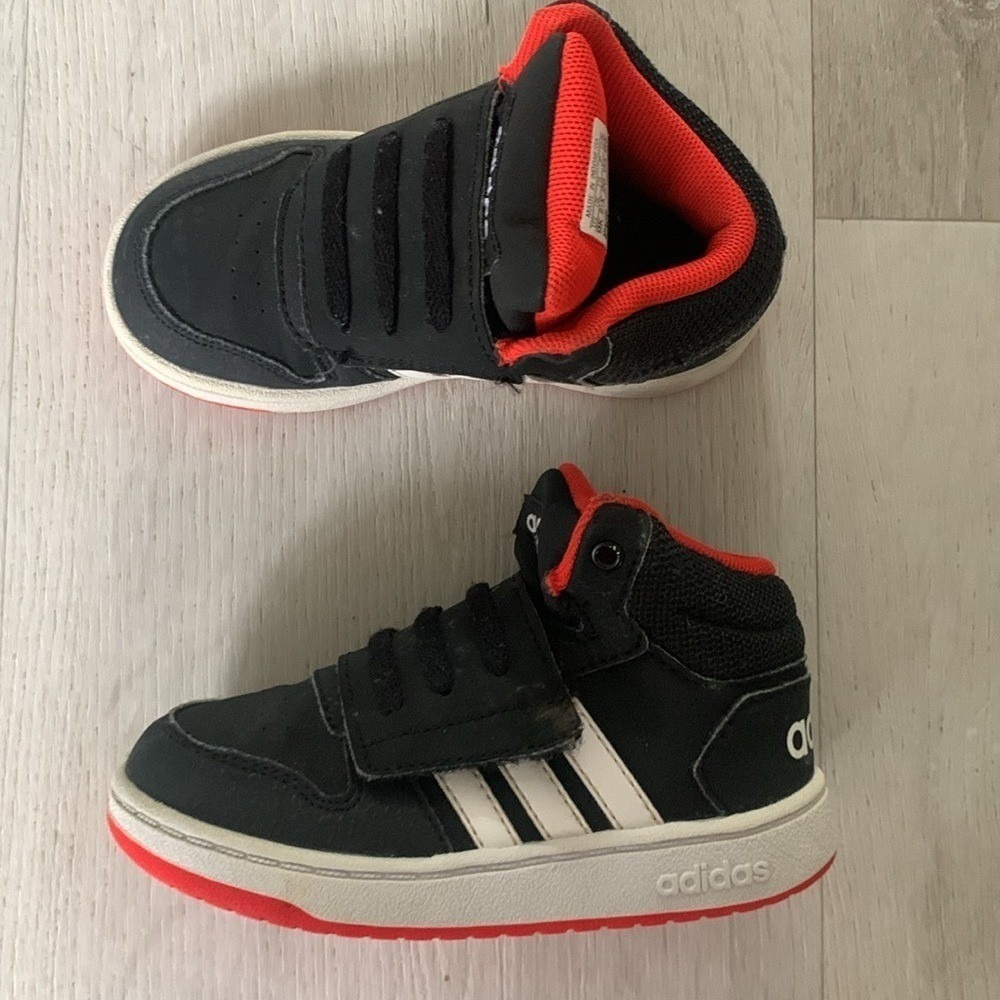 Adidas Unisex-Child Hoops Mid 2.0 Basketball Shoes